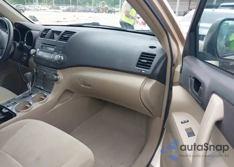 2010 Toyota Highlander Base V6 from USA, damaged, VIN 5TDZK3EH9AS018030